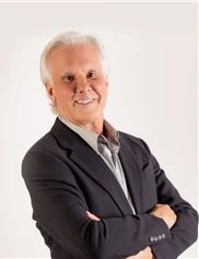 R. Scott Yarish board-certified labiaplasty surgeon