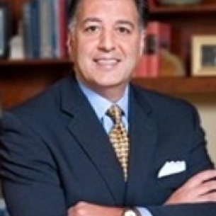 Michael Papalian board-certified labiaplasty surgeon