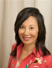 Linda Huang board-certified labiaplasty surgeon