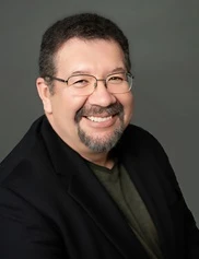 Rigo Mendoza board-certified labiaplasty surgeon