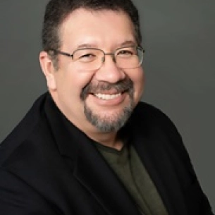 Rigo Mendoza board-certified labiaplasty surgeon