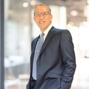Arthur Perry board-certified labiaplasty surgeon