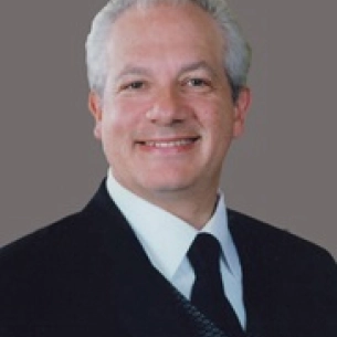 Martin Kessler board-certified labiaplasty surgeon