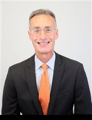 Jeffrey Rosenthal board-certified labiaplasty surgeon