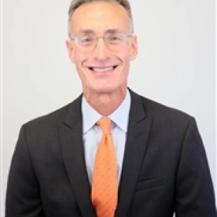 Jeffrey Rosenthal board-certified labiaplasty surgeon