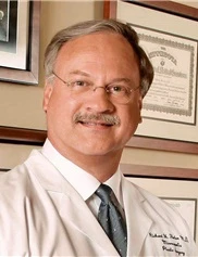 Richard Tholen board-certified labiaplasty surgeon