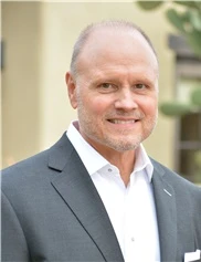 Stephen Beals board-certified labiaplasty surgeon