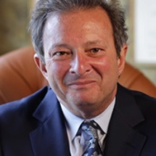 Gregory DeVita board-certified labiaplasty surgeon