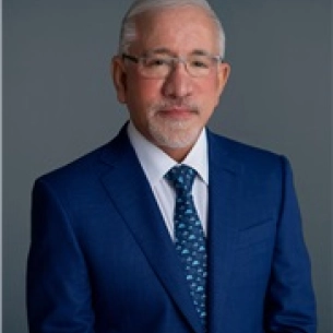 Bahman Guyuron board-certified labiaplasty surgeon