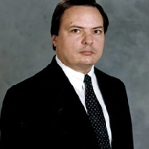 Thomas Walek board-certified labiaplasty surgeon