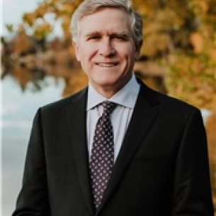 Terrence Murphy board-certified labiaplasty surgeon