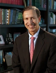 Alfonso Barrera board-certified labiaplasty surgeon