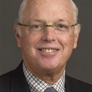 Jonathan Jacobs board-certified labiaplasty surgeon