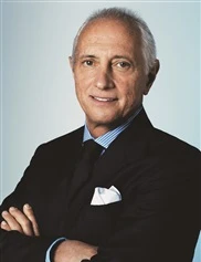 Gerald Imber board-certified labiaplasty surgeon