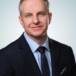 Christopher Knotts board-certified labiaplasty surgeon