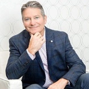 Robert Caridi board-certified labiaplasty surgeon