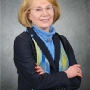 Linda Phillips board-certified labiaplasty surgeon