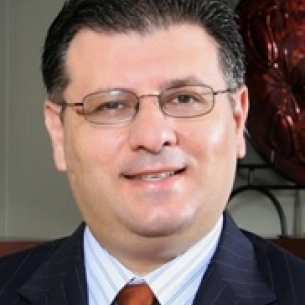 Rojan Amjadi board-certified labiaplasty surgeon
