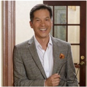 Philip Wey board-certified labiaplasty surgeon