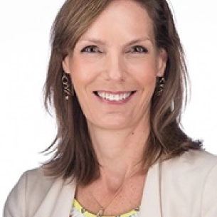 Susan MacLennan board-certified labiaplasty surgeon