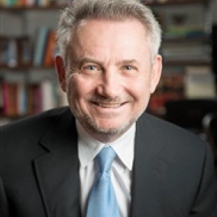 Mordcai Blau board-certified labiaplasty surgeon