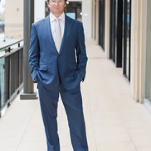 Forrest Roth board-certified labiaplasty surgeon