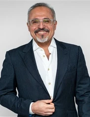 Kevin Tehrani board-certified labiaplasty surgeon