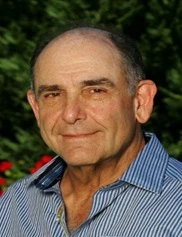 Natan Yaker board-certified labiaplasty surgeon