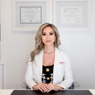 Catherine Huang-Begovic board-certified labiaplasty surgeon