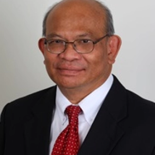 Somprasong Songcharoen board-certified labiaplasty surgeon