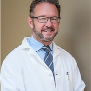 Randall Barnett board-certified labiaplasty surgeon