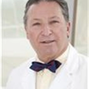 Leon Goldstein board-certified labiaplasty surgeon