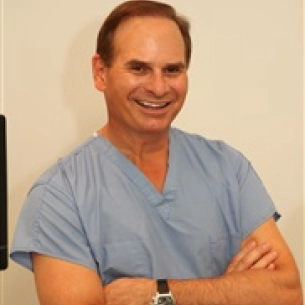 Richard Zienowicz board-certified labiaplasty surgeon