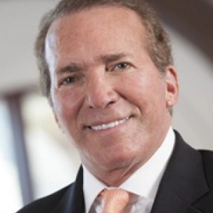 Malcolm Paul board-certified labiaplasty surgeon