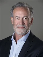 Michael Moses board-certified labiaplasty surgeon