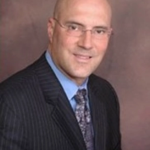 Jay Lucas board-certified labiaplasty surgeon