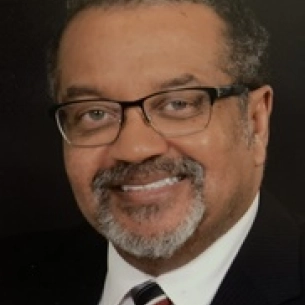 Roosevelt Peebles board-certified labiaplasty surgeon