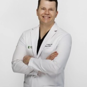 Eric Wright board-certified labiaplasty surgeon