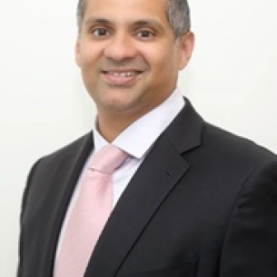 Ravi Somayazula board-certified labiaplasty surgeon