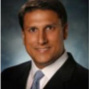 Juan Giachino board-certified labiaplasty surgeon