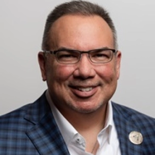 Luis Rios board-certified labiaplasty surgeon