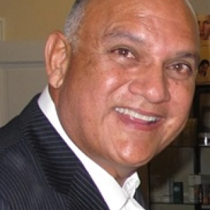 Eugenio Aguilar board-certified labiaplasty surgeon