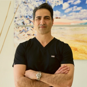 Michael Omidi board-certified labiaplasty surgeon