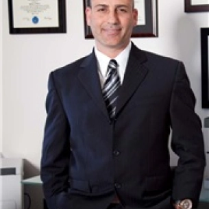 Tal Roudner board-certified labiaplasty surgeon