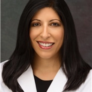 Kristen Rezak board-certified labiaplasty surgeon