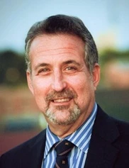 Robert Gilman board-certified labiaplasty surgeon