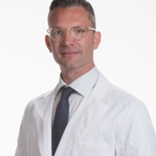 Robin Evans board-certified labiaplasty surgeon