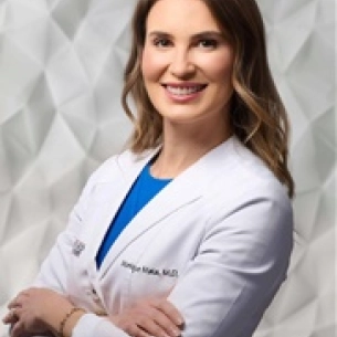 Munique Maia board-certified labiaplasty surgeon