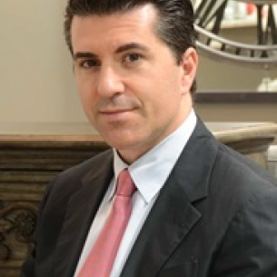 Aaron Capuano board-certified labiaplasty surgeon
