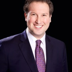Daniel Kovacs board-certified labiaplasty surgeon